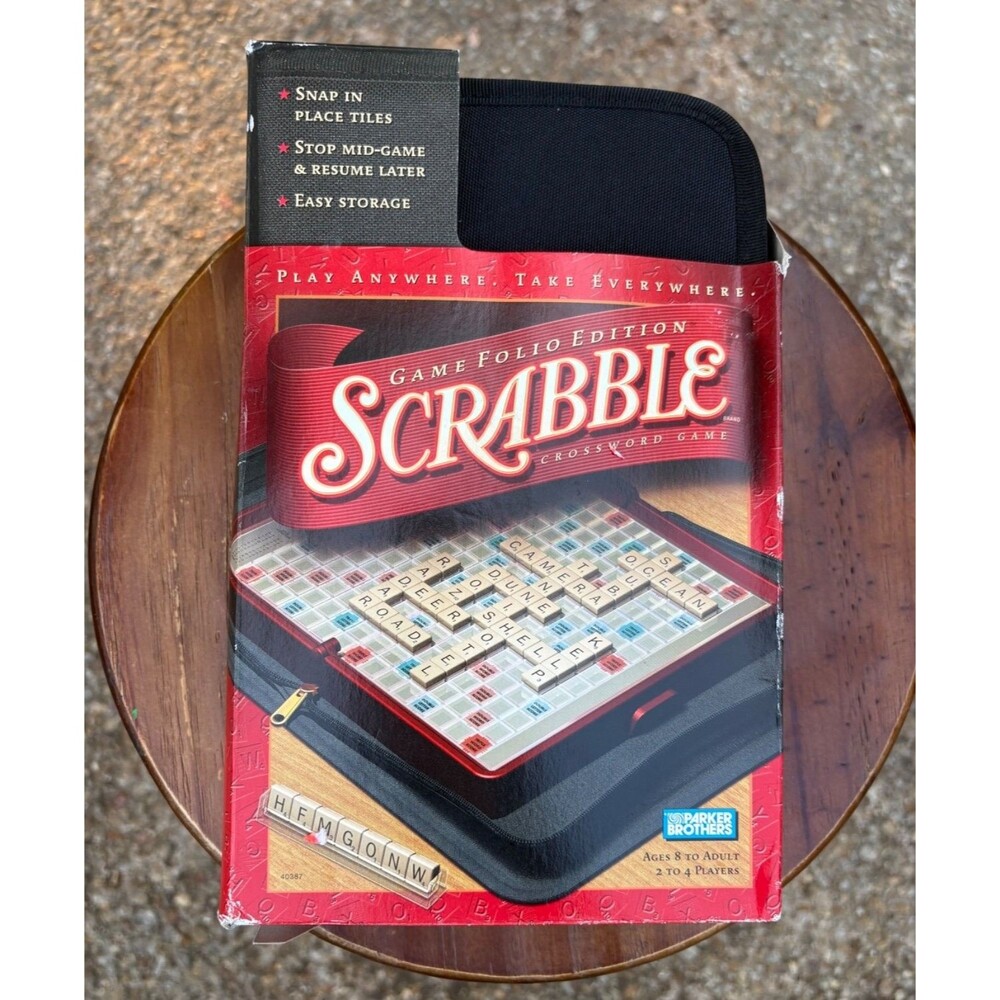 Hasbro Scrabble Game Folio Edition Travel Crossword Zipper Case 2001 2-4 Players